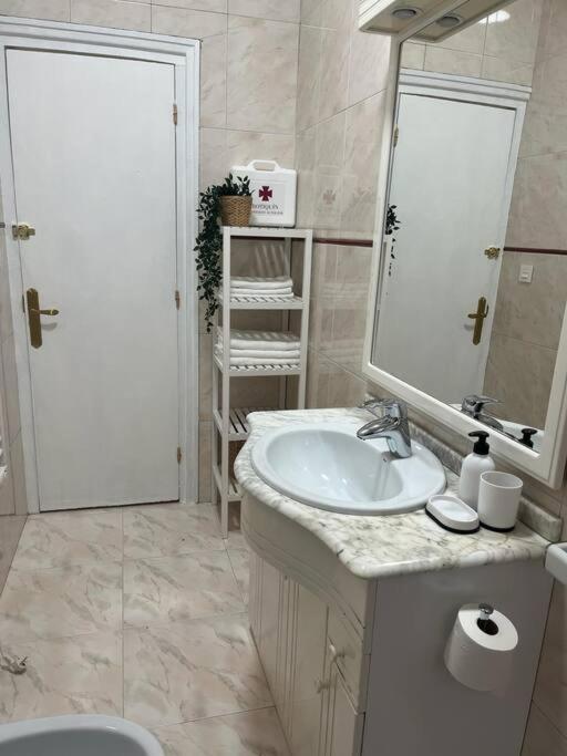 Apartamento Bilbao-Basurto-San Mames Esterno foto